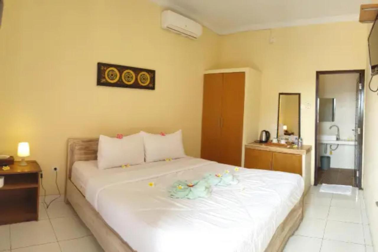 Oyo Flagship 91237 Ratu Guest House Kedunganan Экстерьер фото