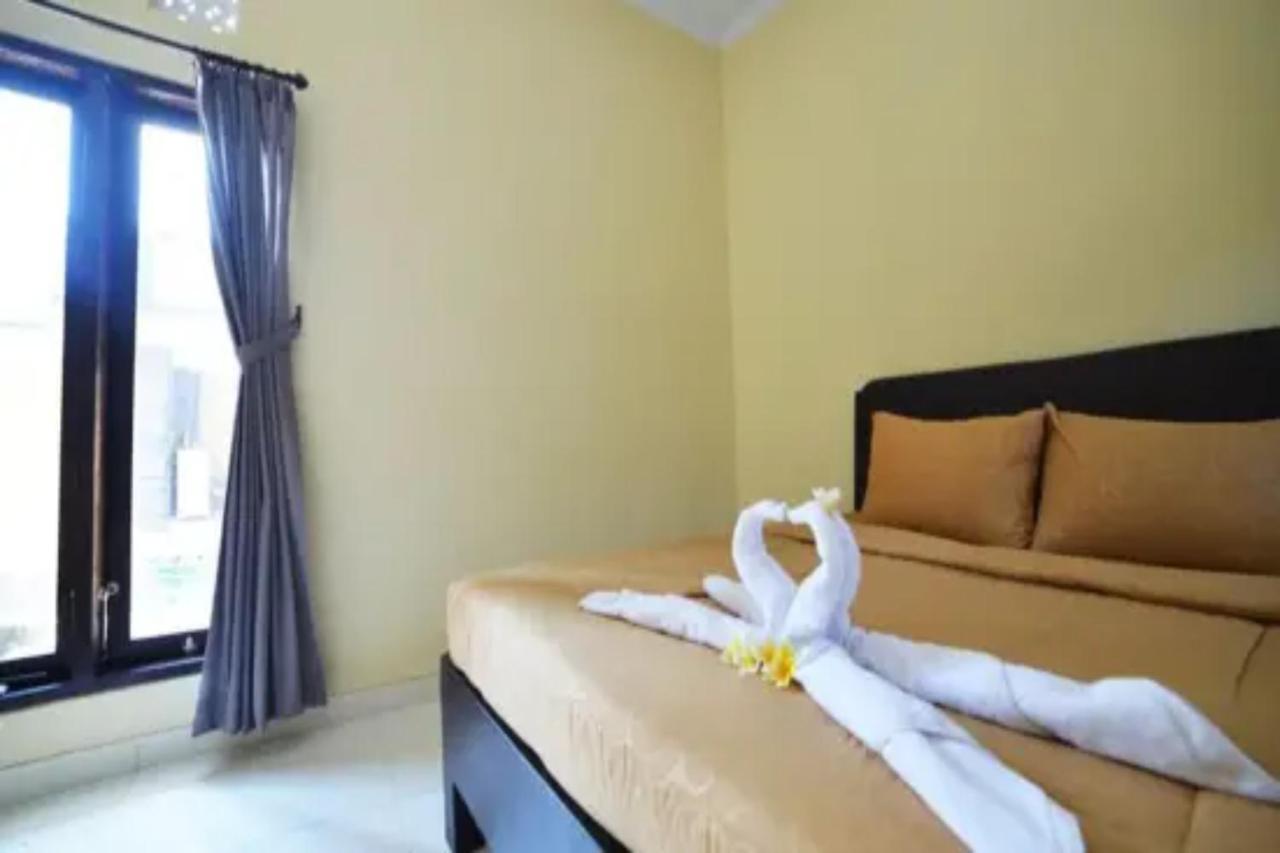 Oyo Flagship 91237 Ratu Guest House Kedunganan Экстерьер фото