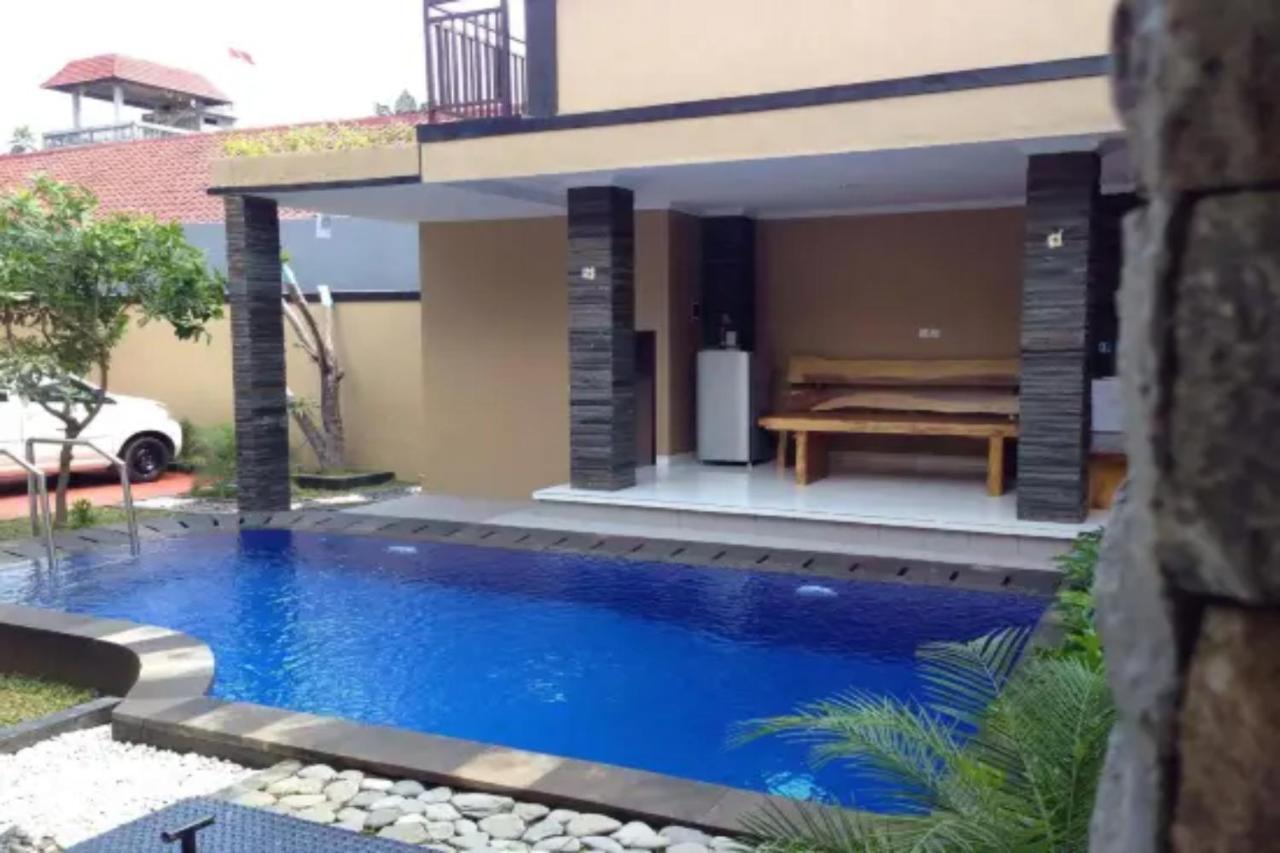 Oyo Flagship 91237 Ratu Guest House Kedunganan Экстерьер фото