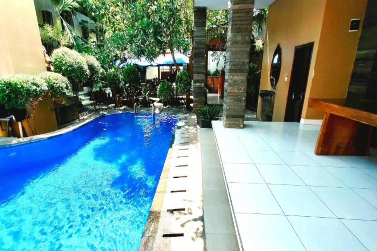 Oyo Flagship 91237 Ratu Guest House Kedunganan Экстерьер фото