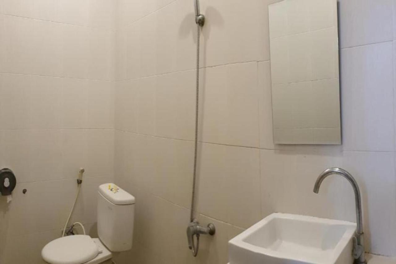 Oyo Flagship 91237 Ratu Guest House Kedunganan Экстерьер фото